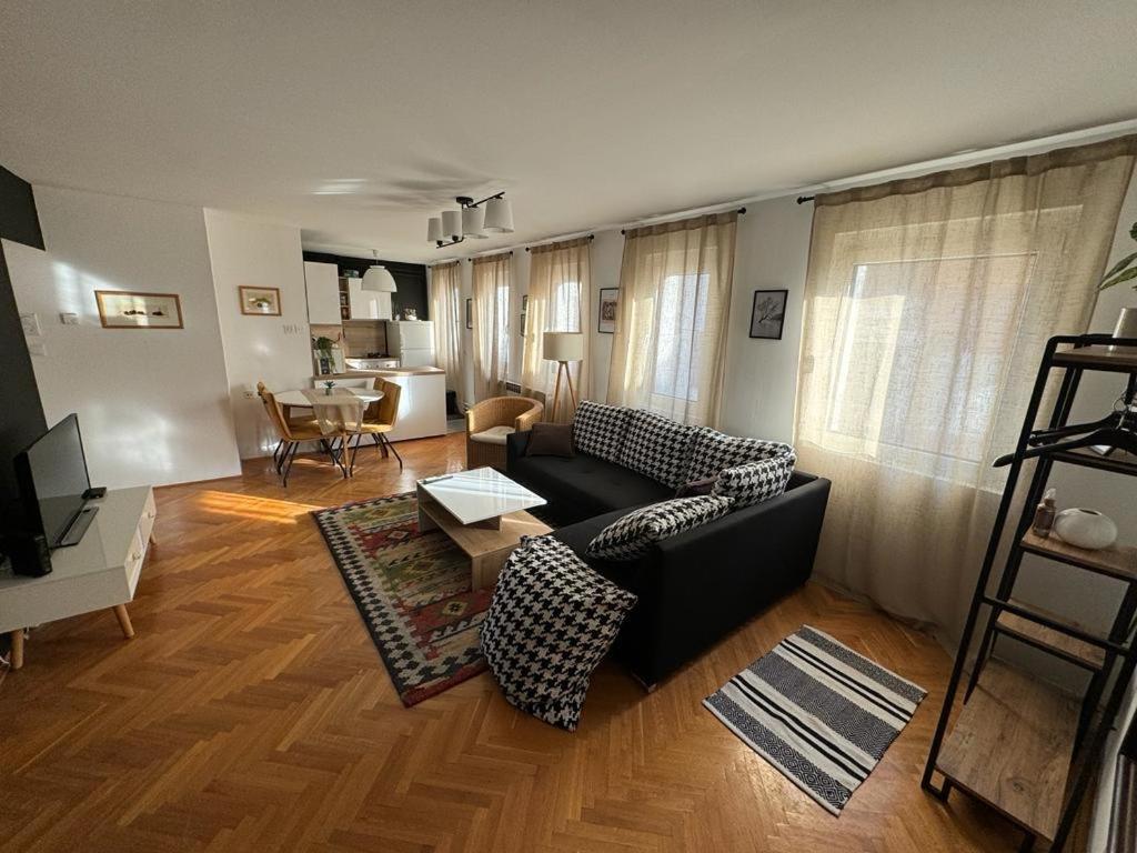 Layla'S Home Free Parking Сараево Экстерьер фото